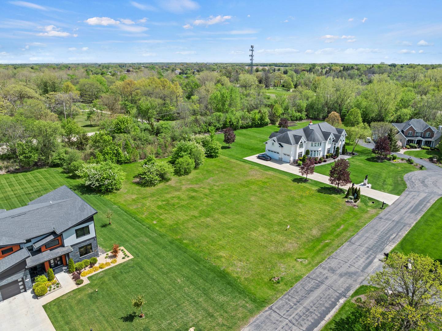 Wayne, IL 60184,4N707 White Oak Lane