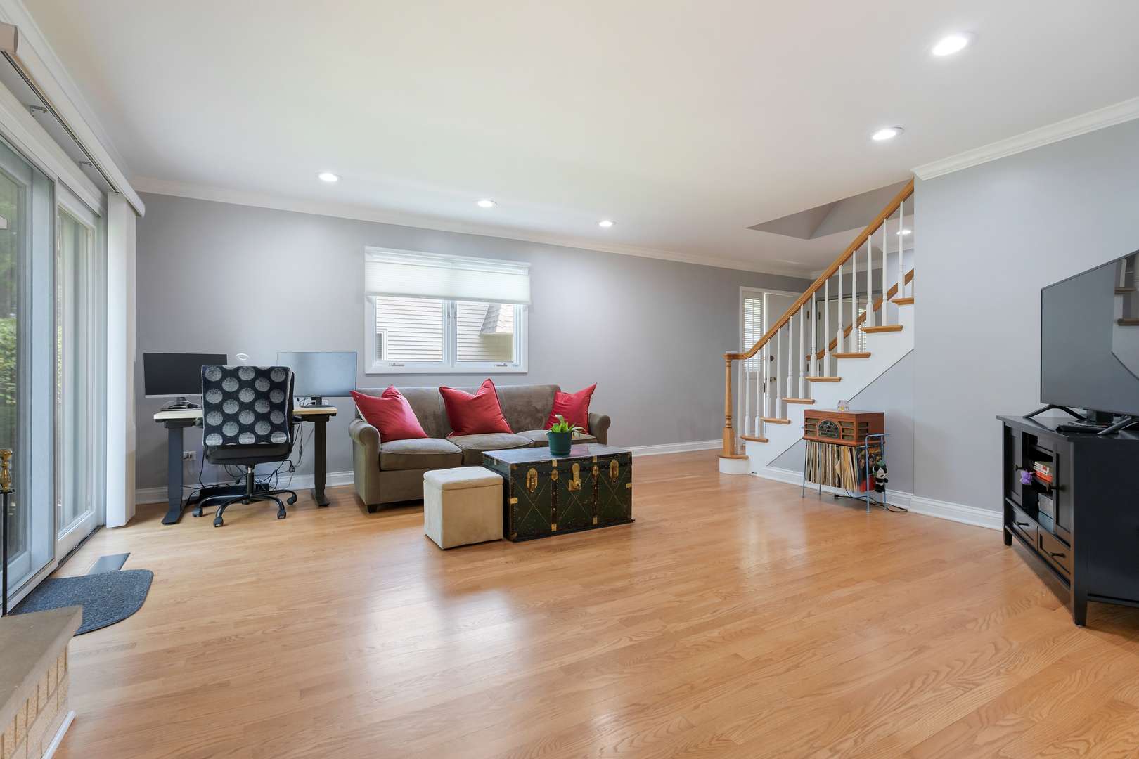 Wilmette, IL 60091,221 Pin Oak Drive