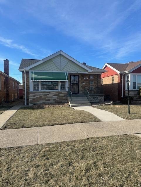 8208 S Sacramento Avenue, Chicago, IL 60652