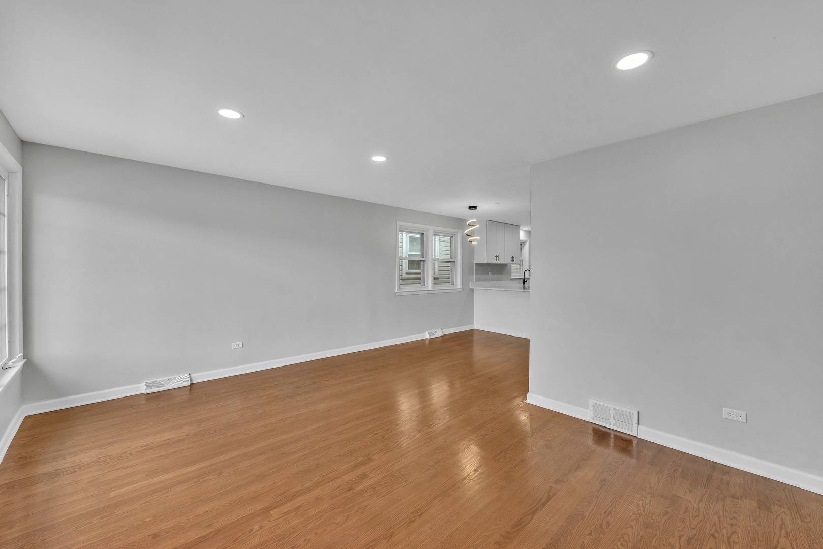 Chicago, IL 60638,5631 W 64th Place