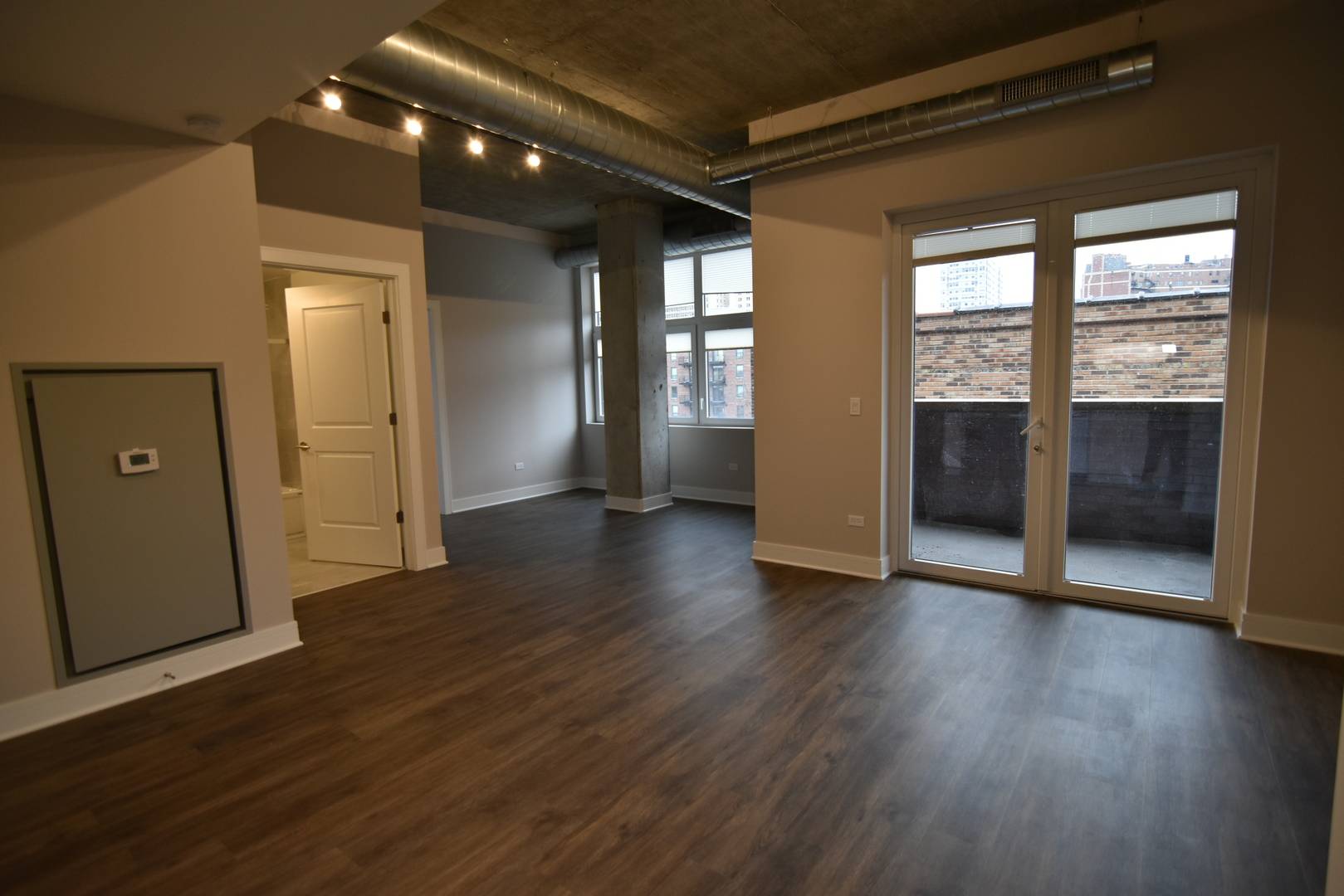 Chicago, IL 60613,3833 N Broadway Street #722