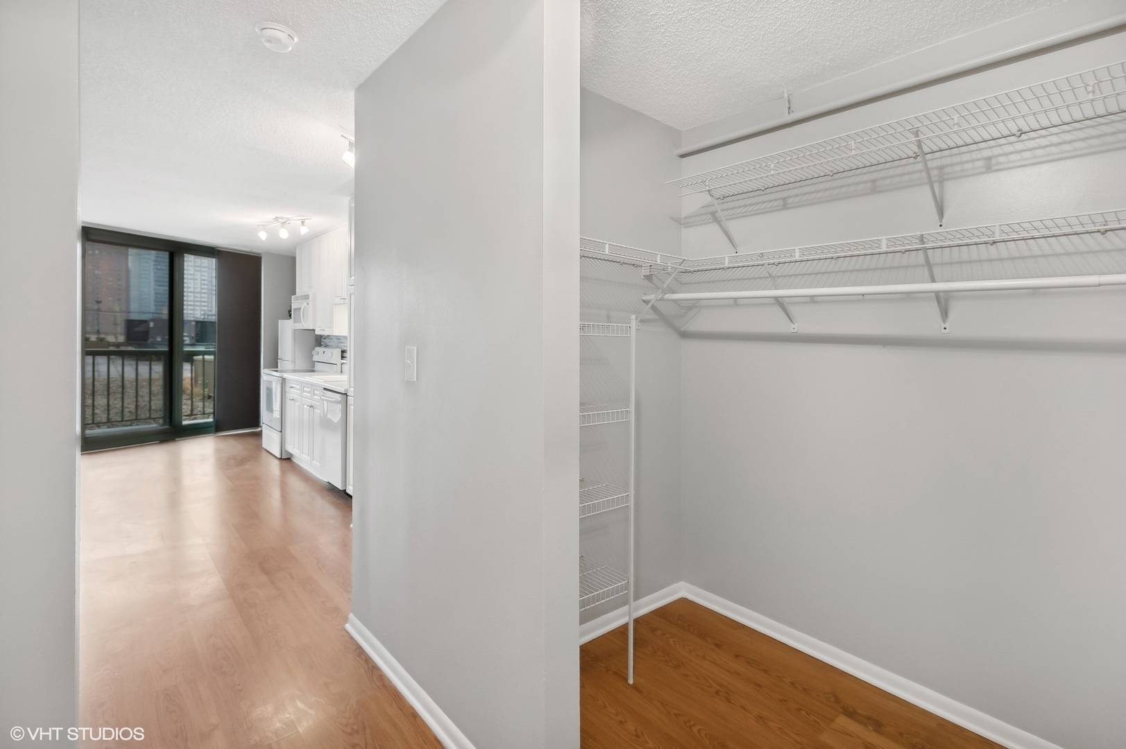 Chicago, IL 60610,111 W MAPLE Street #812