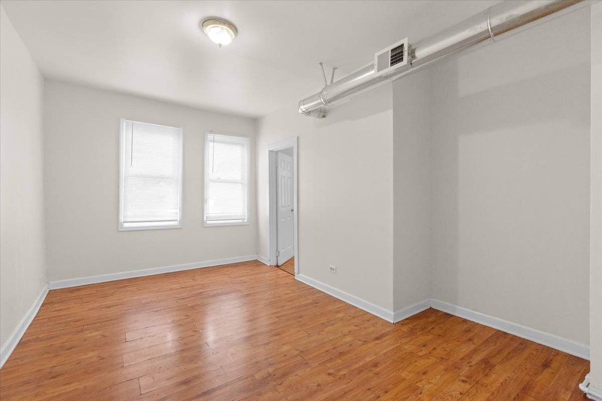 Chicago, IL 60609,4841 S Loomis Boulevard #2