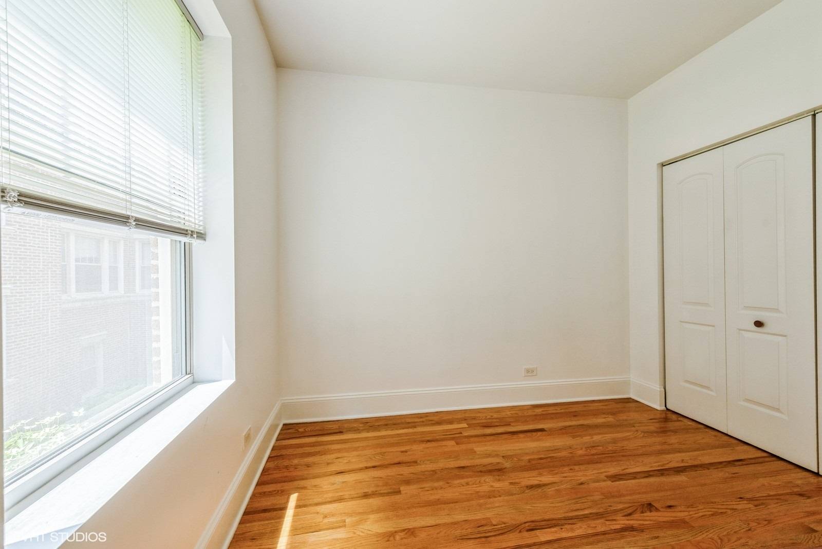 Chicago, IL 60640,5412 N Kenmore Avenue #1W