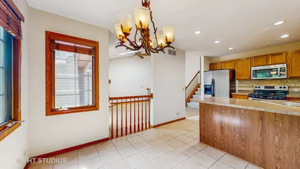 Crystal Lake, IL 60014,542 Silver Aspen Circle