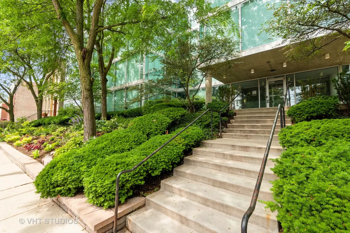 Chicago, IL 60616,3120 S Indiana Avenue #206