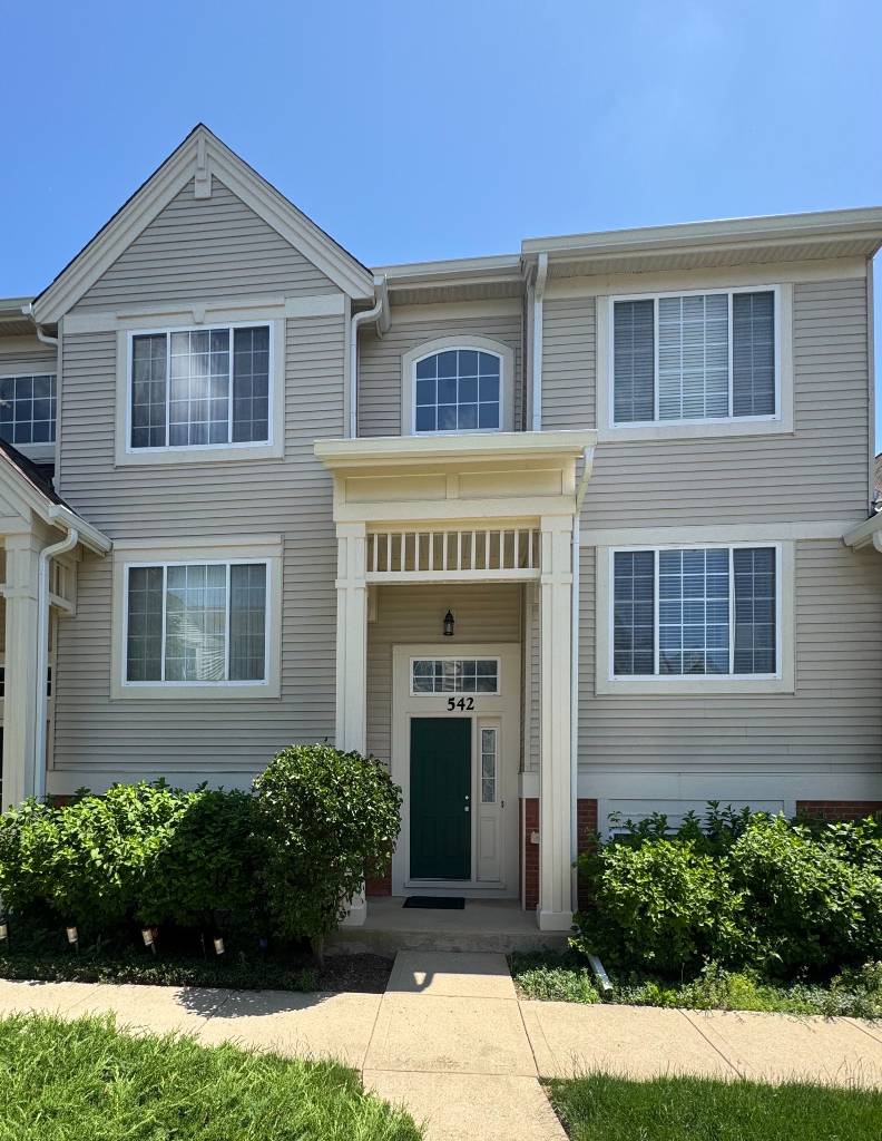 542 Cary Woods Circle, Cary, IL 60013