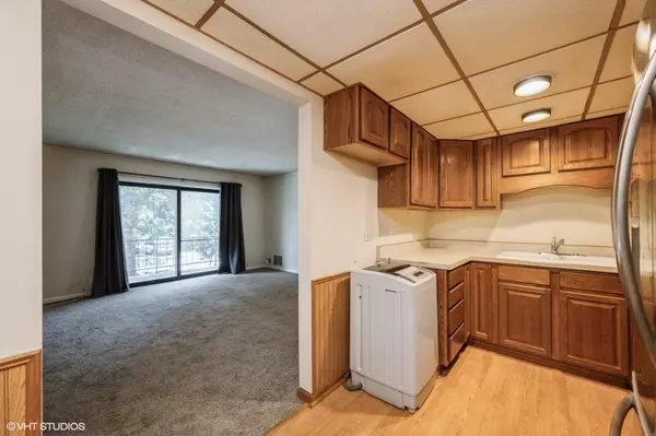 Rolling Meadows, IL 60008,3325 Kirchoff Road #3E