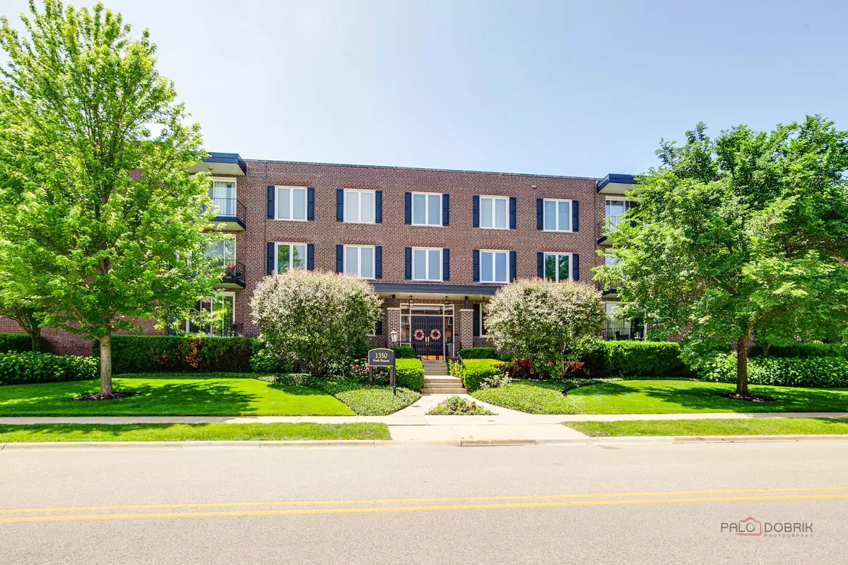 Lake Forest, IL 60045,1350 N Western Avenue #106