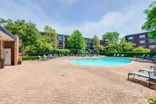 Lake Forest, IL 60045,1350 N Western Avenue #106
