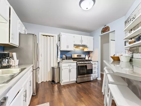 Wheeling, IL 60090,1400 Ashton Court #B1