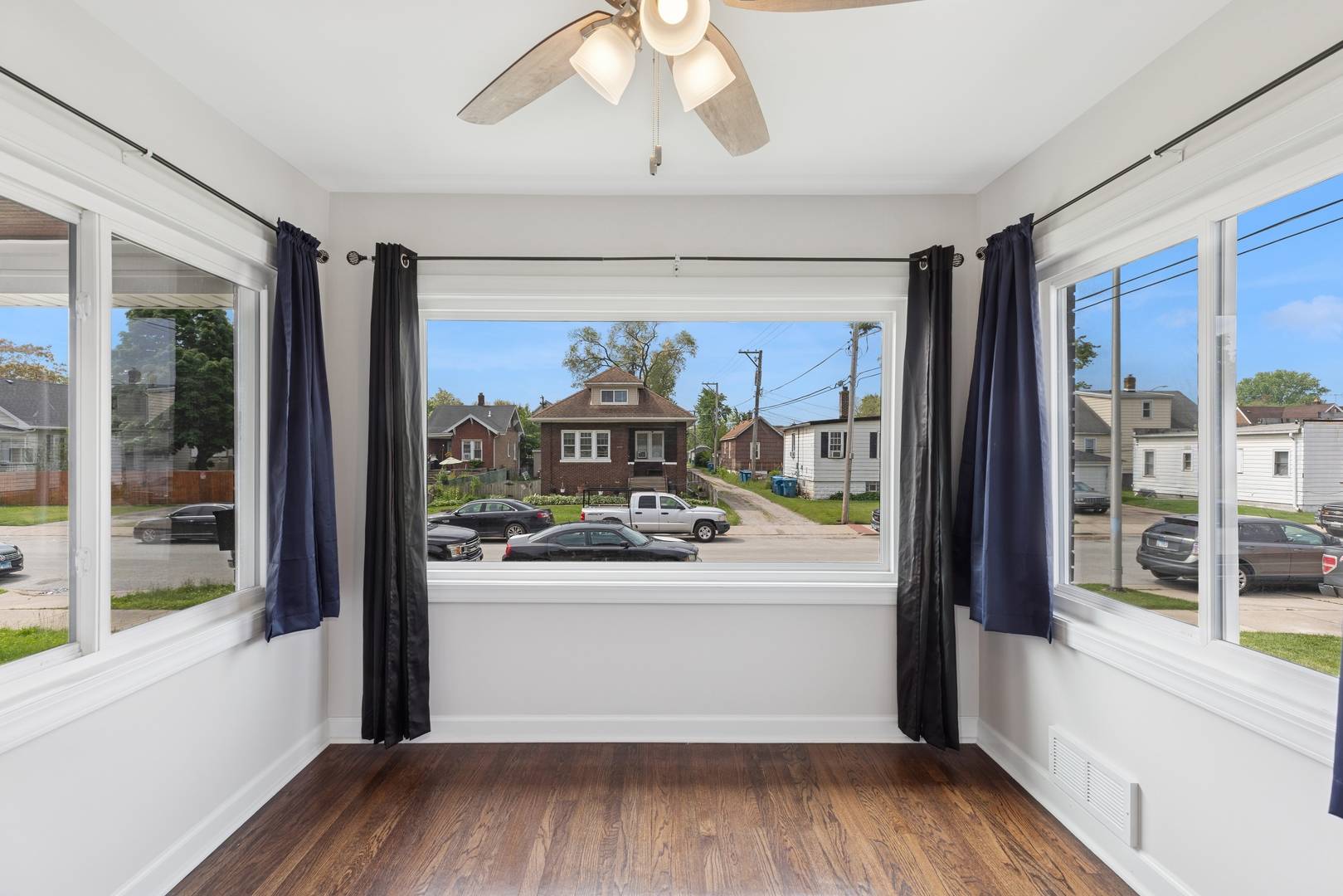 Calumet City, IL 60409,334 153rd Street