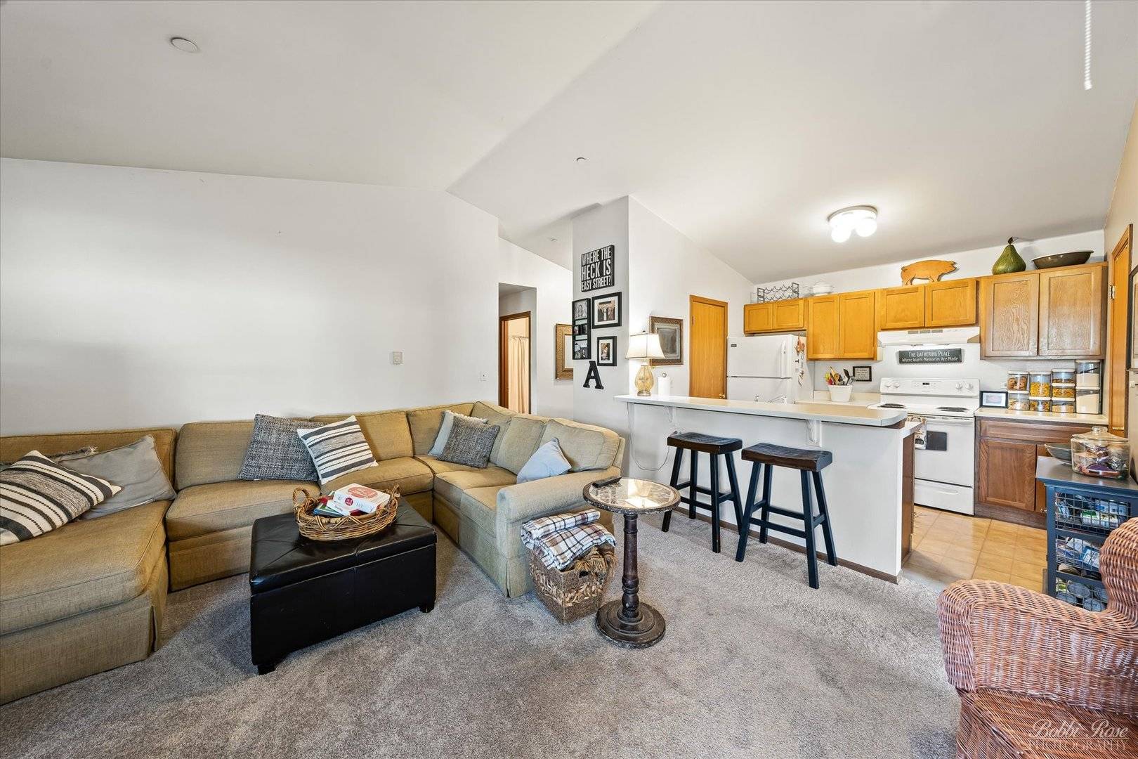 Lake In The Hills, IL 60156,1384 Cunat Court #2B