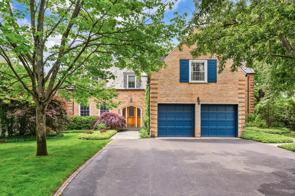 Glencoe, IL 60022,528 Madison Avenue