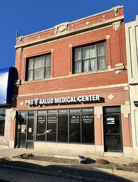 6238 Cermak Rd Road, Berwyn, IL 60402