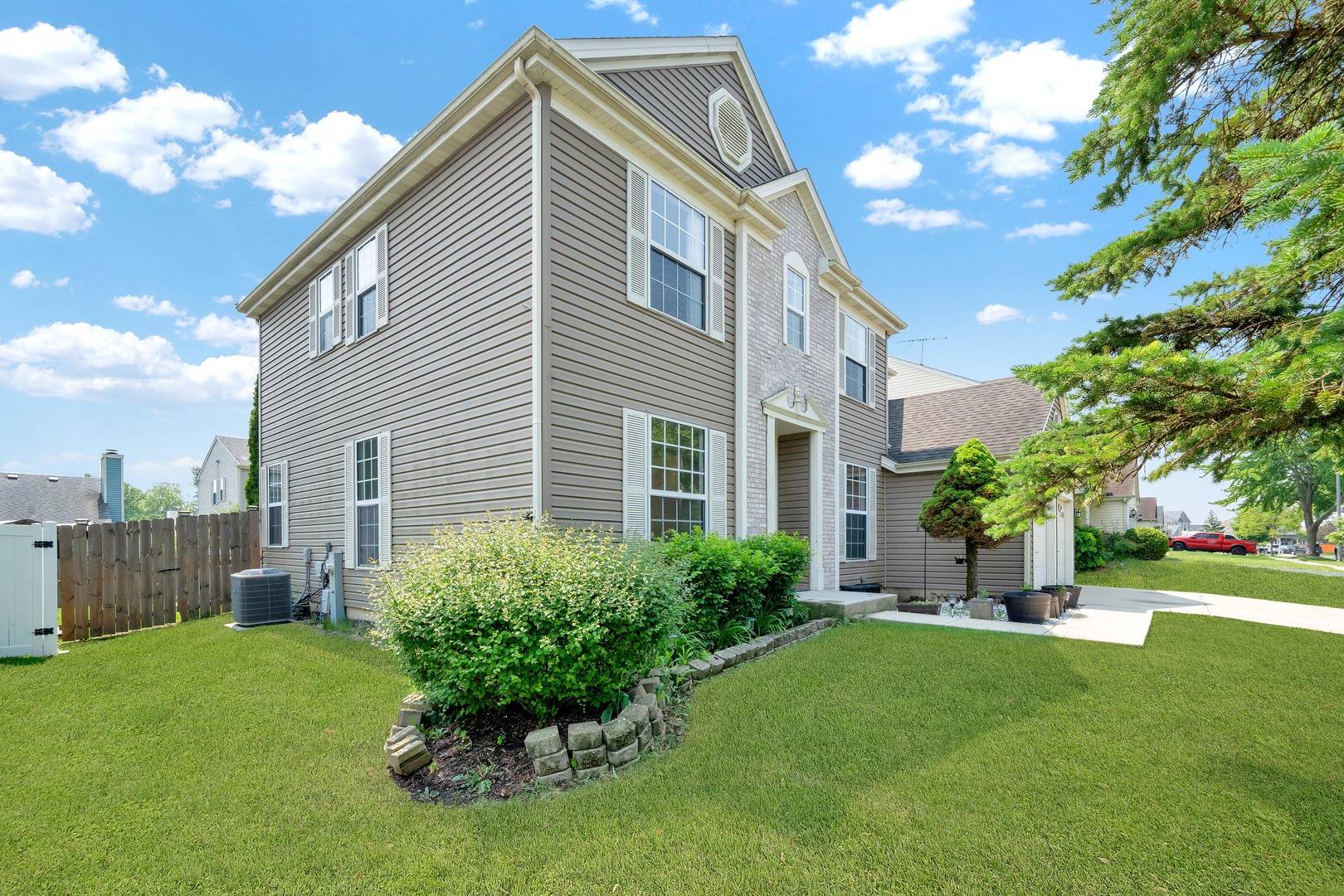 Streamwood, IL 60107,15 Harrison Lane