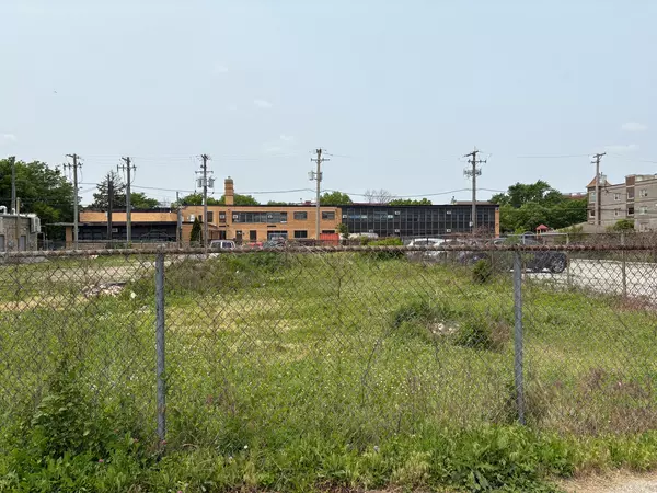 Chicago, IL 60637,6642 S Kenwood Avenue