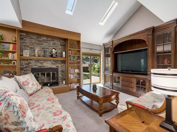 Naperville, IL 60540,1412 Ambleside Circle