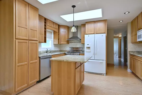 Lombard, IL 60148,564 W Harrison Road