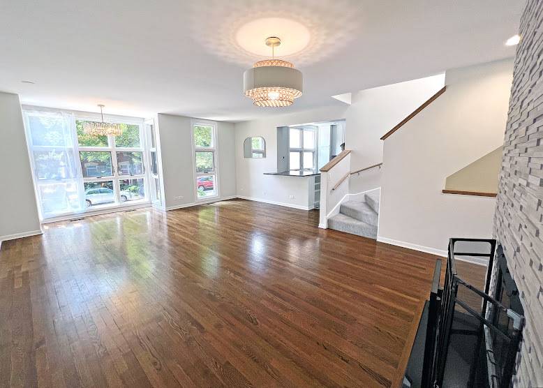 Chicago, IL 60614,2345 N Wayne Avenue #HOUSE