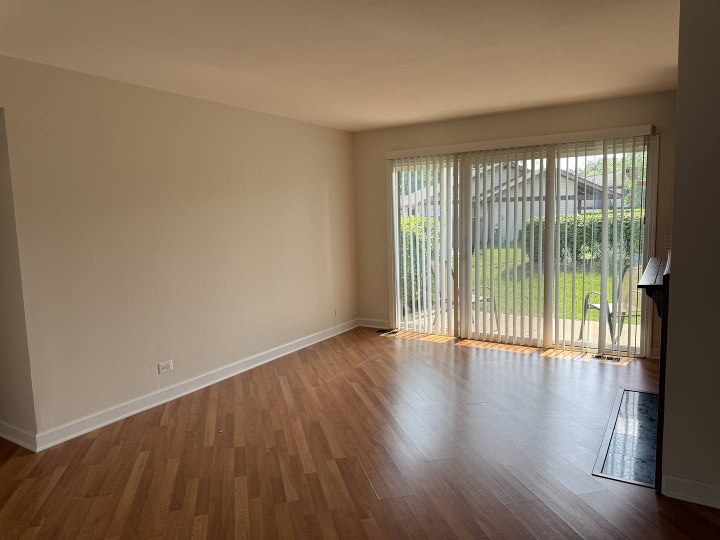 Schaumburg, IL 60193,324 Oak Meadow Court #D1