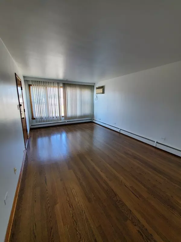 Chicago, IL 60652,Address not disclosed