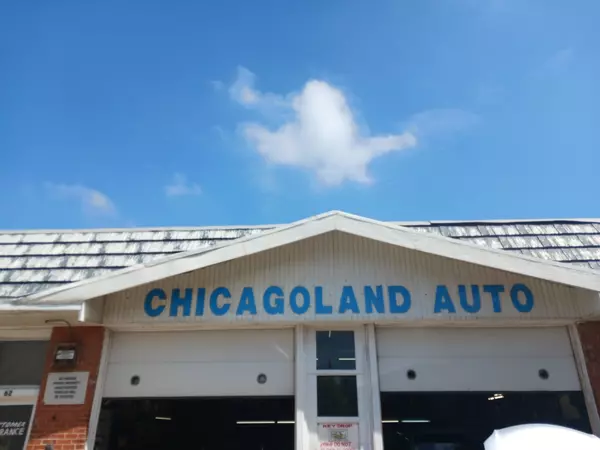 Oak Park, IL 60302,62 Chicago Avenue