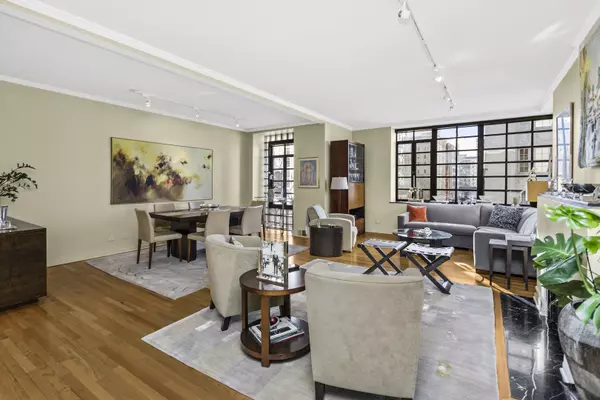 Chicago, IL 60610,77 E Division Street #3