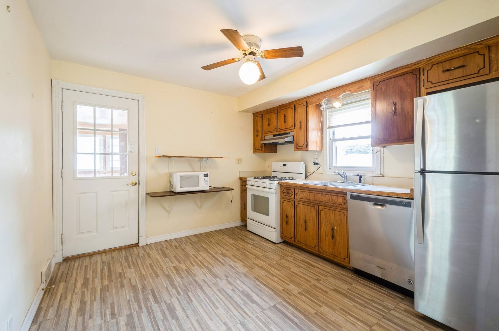 Harwood Heights, IL 60706,6450 W Montrose Avenue