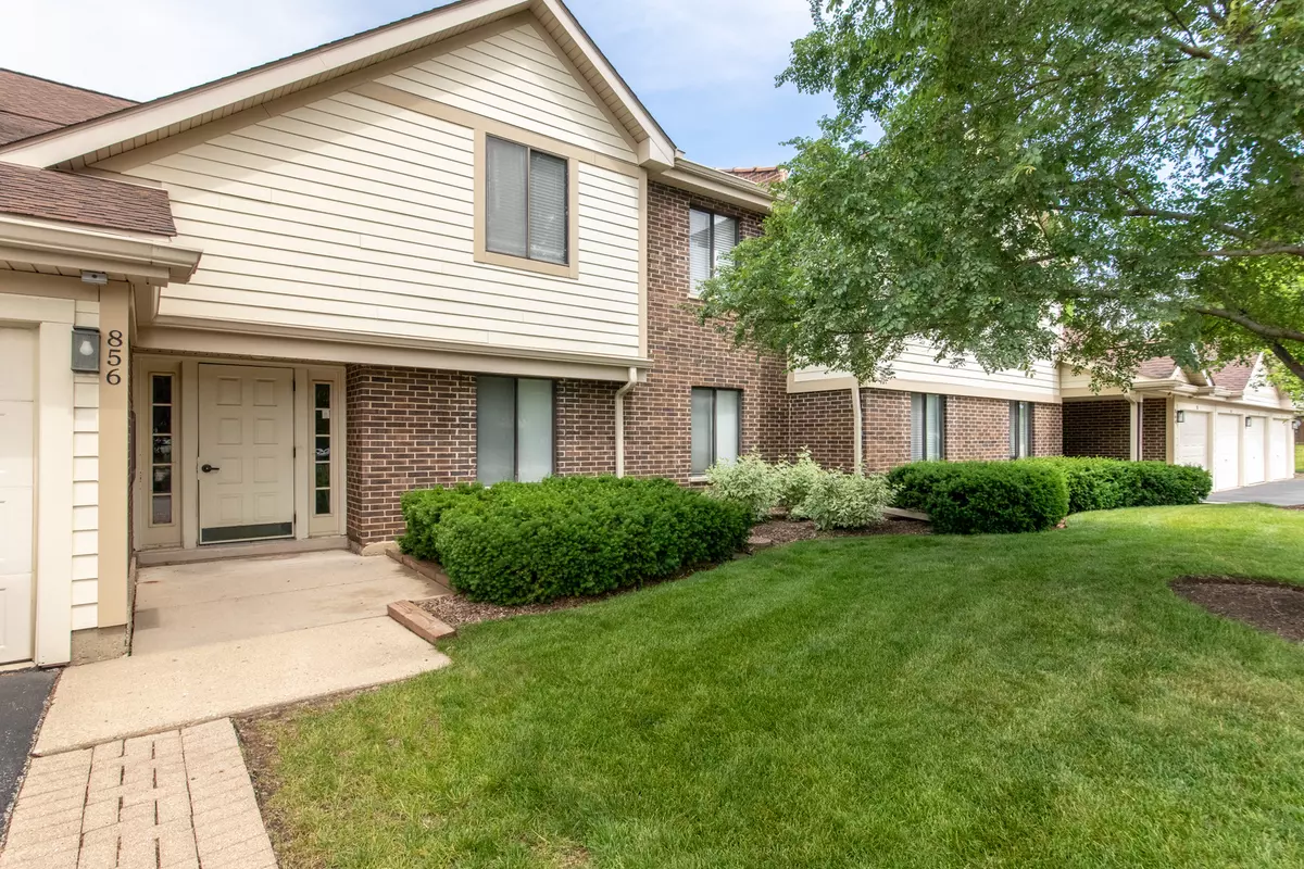 Palatine, IL 60074,856 E Coach Road #1