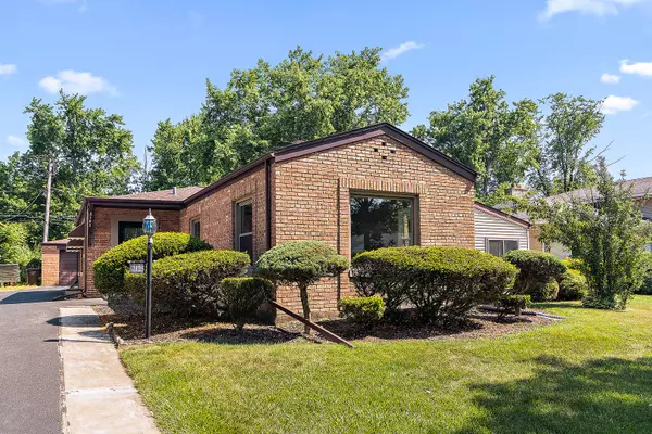 Flossmoor, IL 60422,2125 Collett Lane
