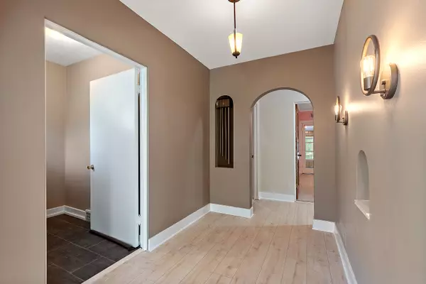 Flossmoor, IL 60422,2125 Collett Lane
