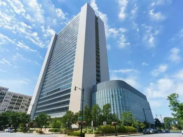 500 W Superior Street #1108, Chicago, IL 60654