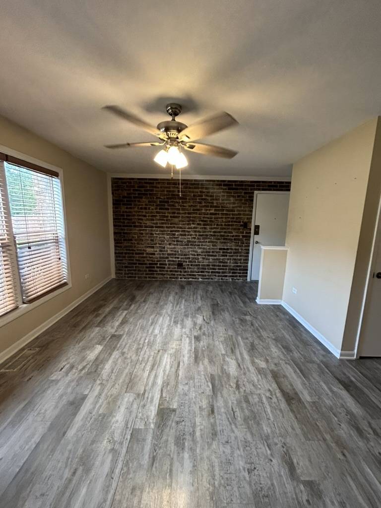 Homewood, IL 60430,18515 Harwood Avenue #1A