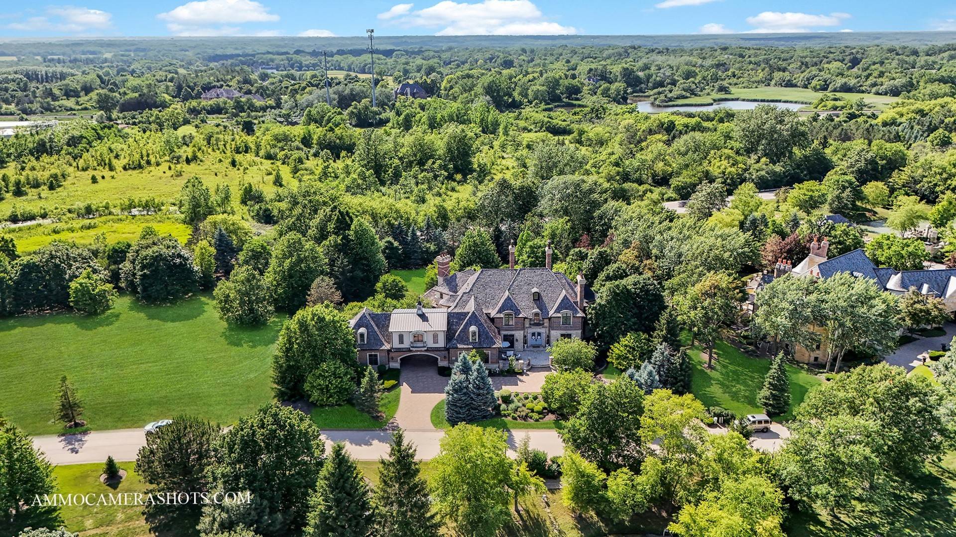 South Barrington, IL 60010,8 Brooke Lane