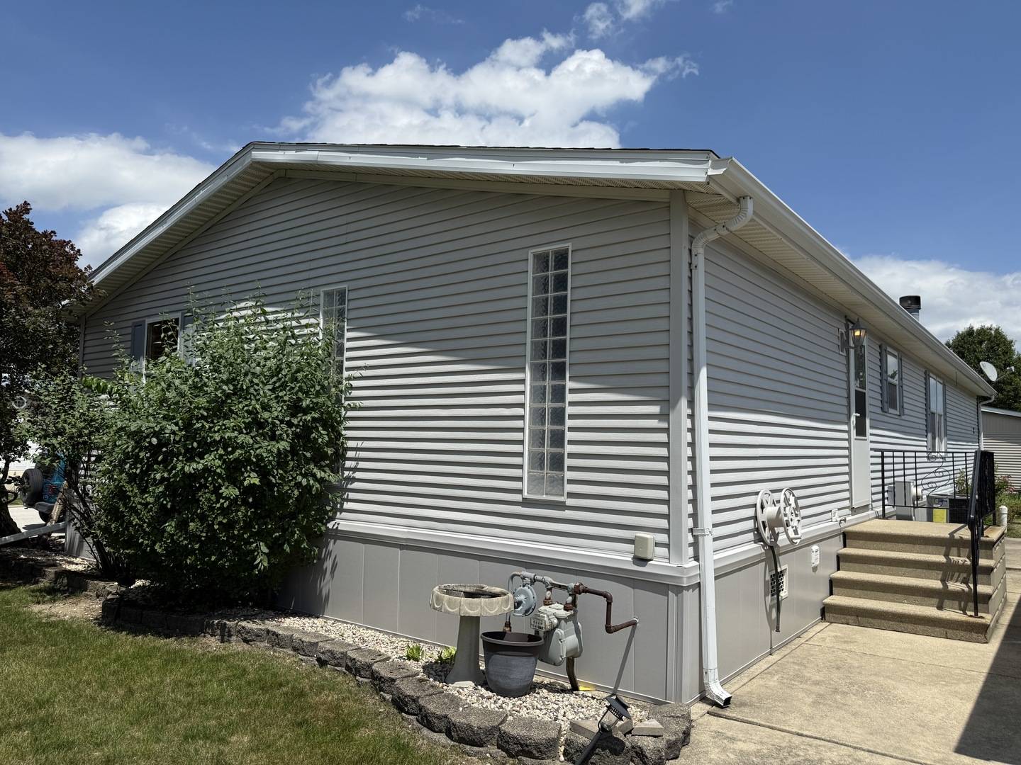 Matteson, IL 60443,332 Tulip Circle