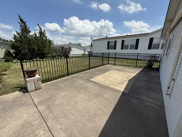 Matteson, IL 60443,332 Tulip Circle