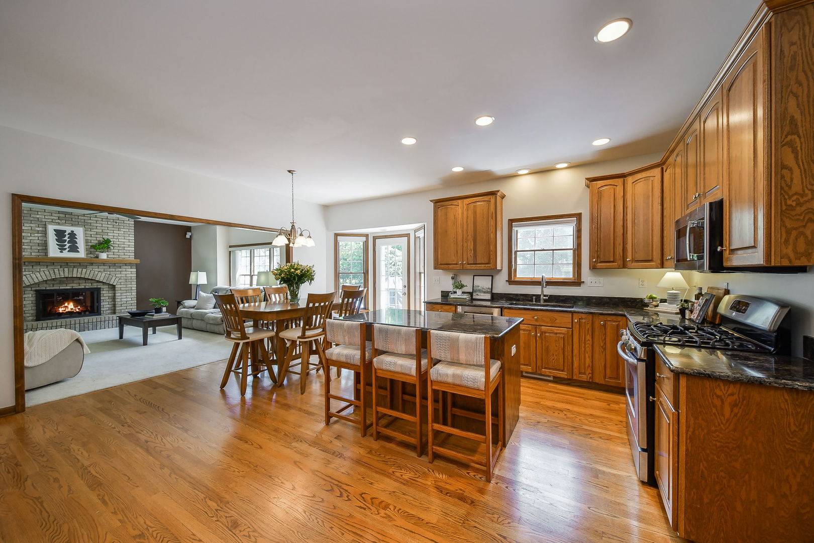 Geneva, IL 60134,39W201 Pauley Square