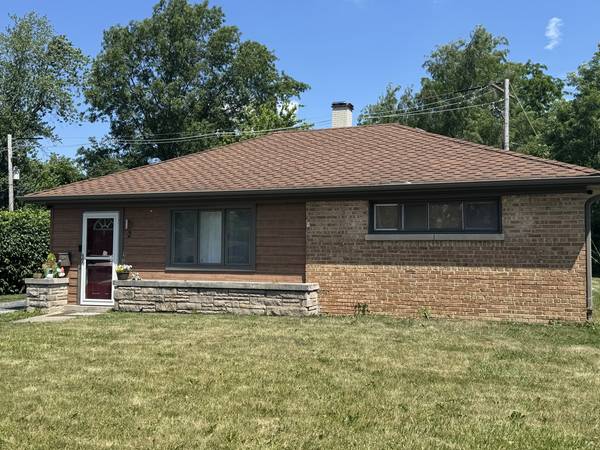 2 Sauk Trail, Park Forest, IL 60466