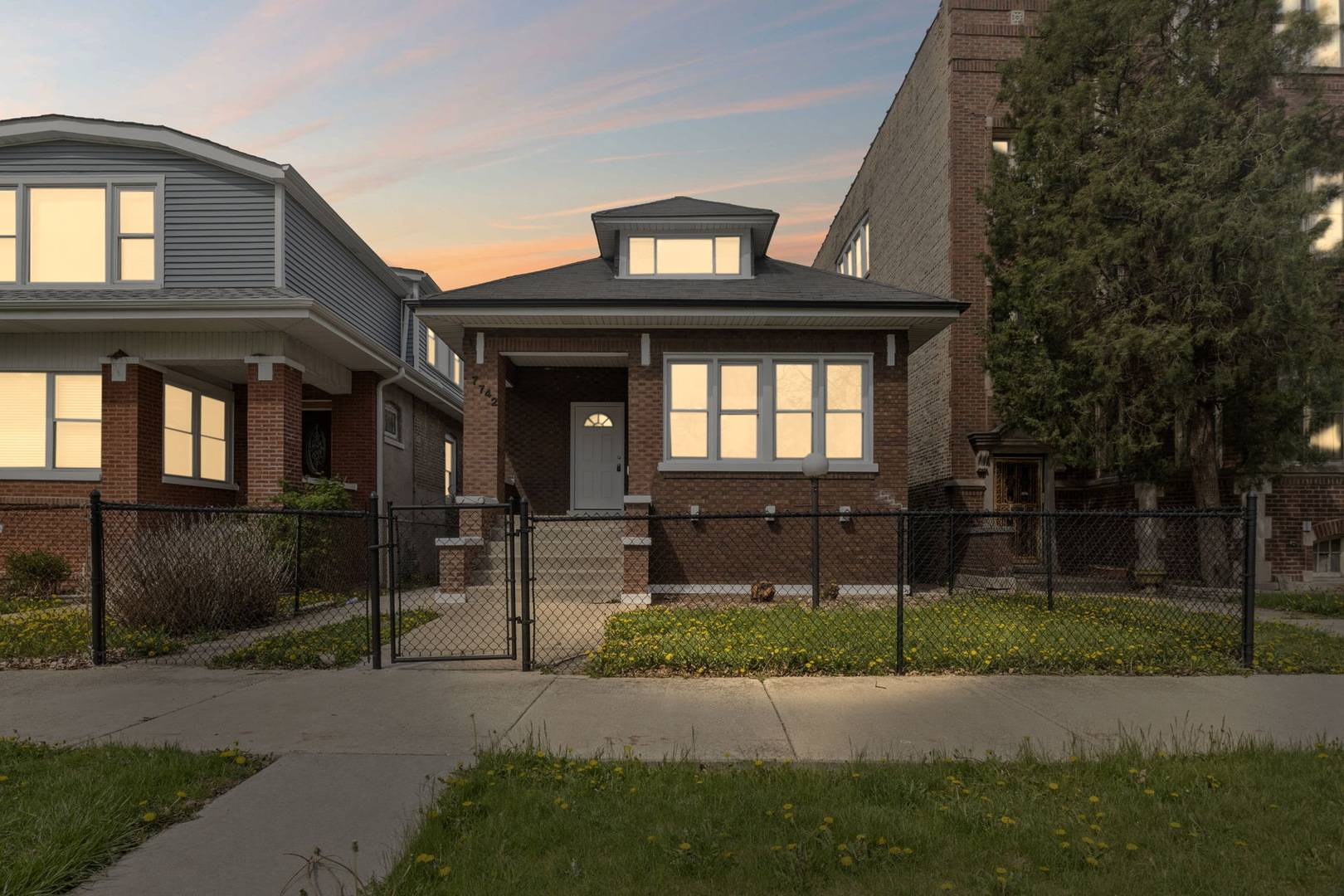 Chicago, IL 60620,7742 S Hermitage Avenue