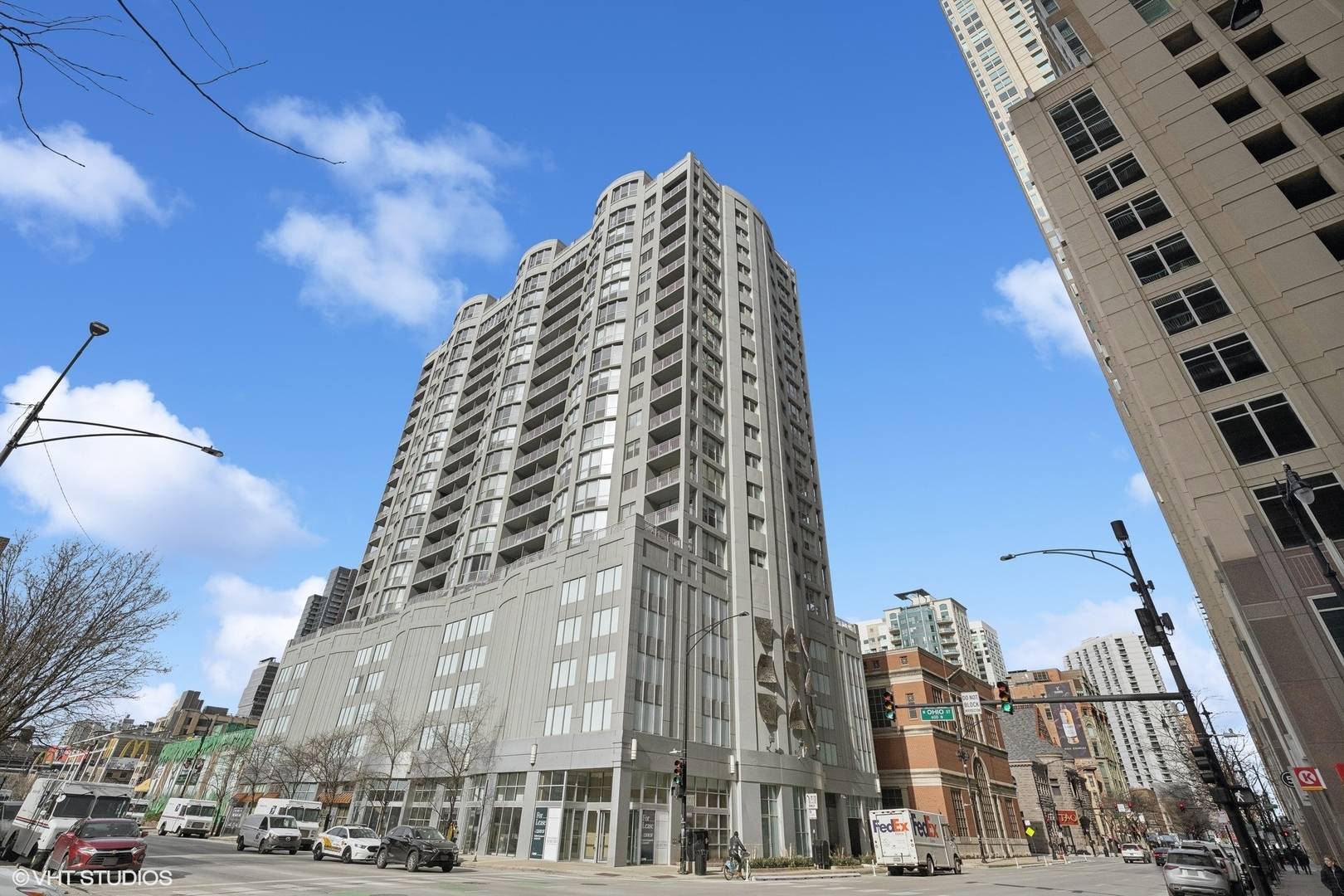 600 N Dearborn Street #703, Chicago, IL 60654
