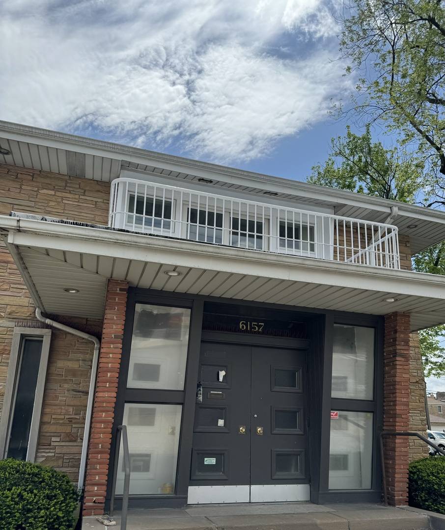6157 W Belmont Avenue #2F, Chicago, IL 60634