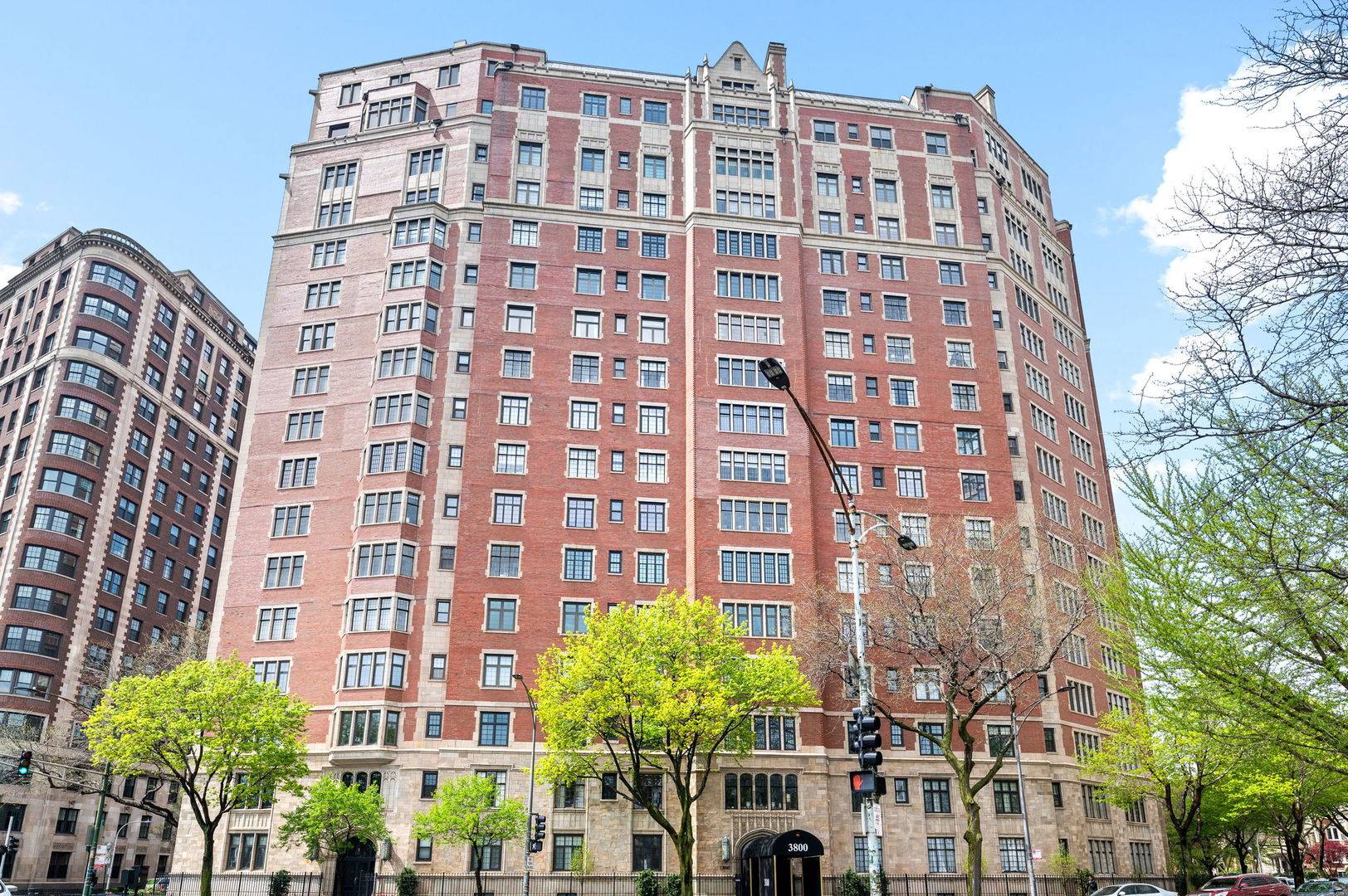 3800 N Lake Shore Drive #5E, Chicago, IL 60613