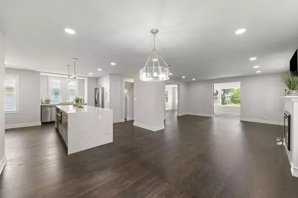 River Forest, IL 60305,342 Franklin Avenue