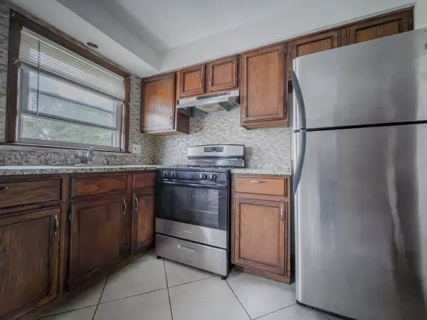 Forest Park, IL 60130,7301 Dixon Street #5