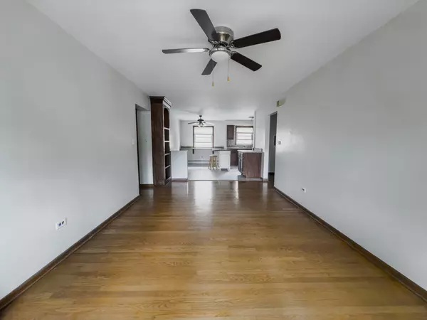 Forest Park, IL 60130,7301 Dixon Street #5