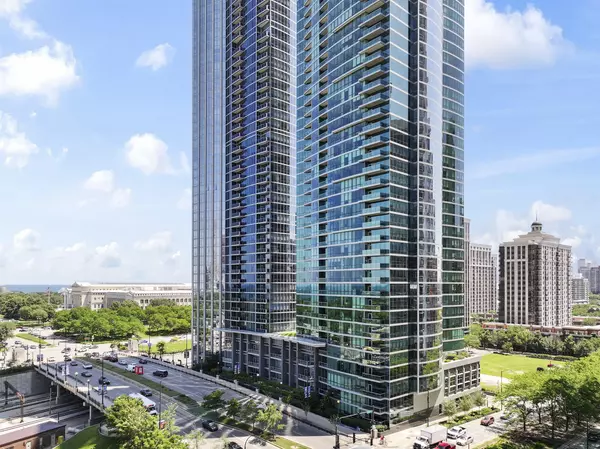 Chicago, IL 60605,1201 S Prairie Avenue #4702