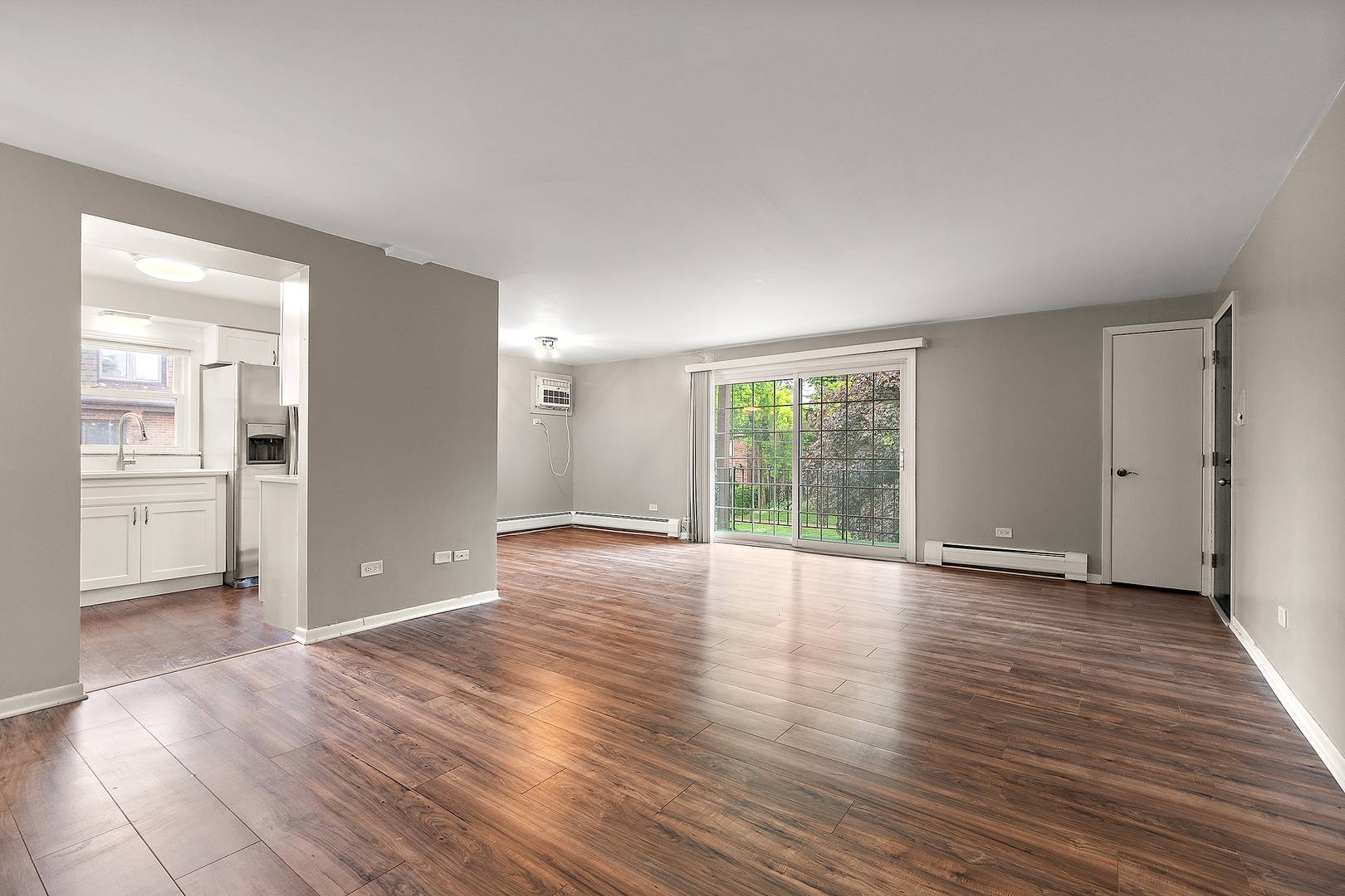 Chicago Ridge, IL 60415,9815 Nottingham Avenue #201