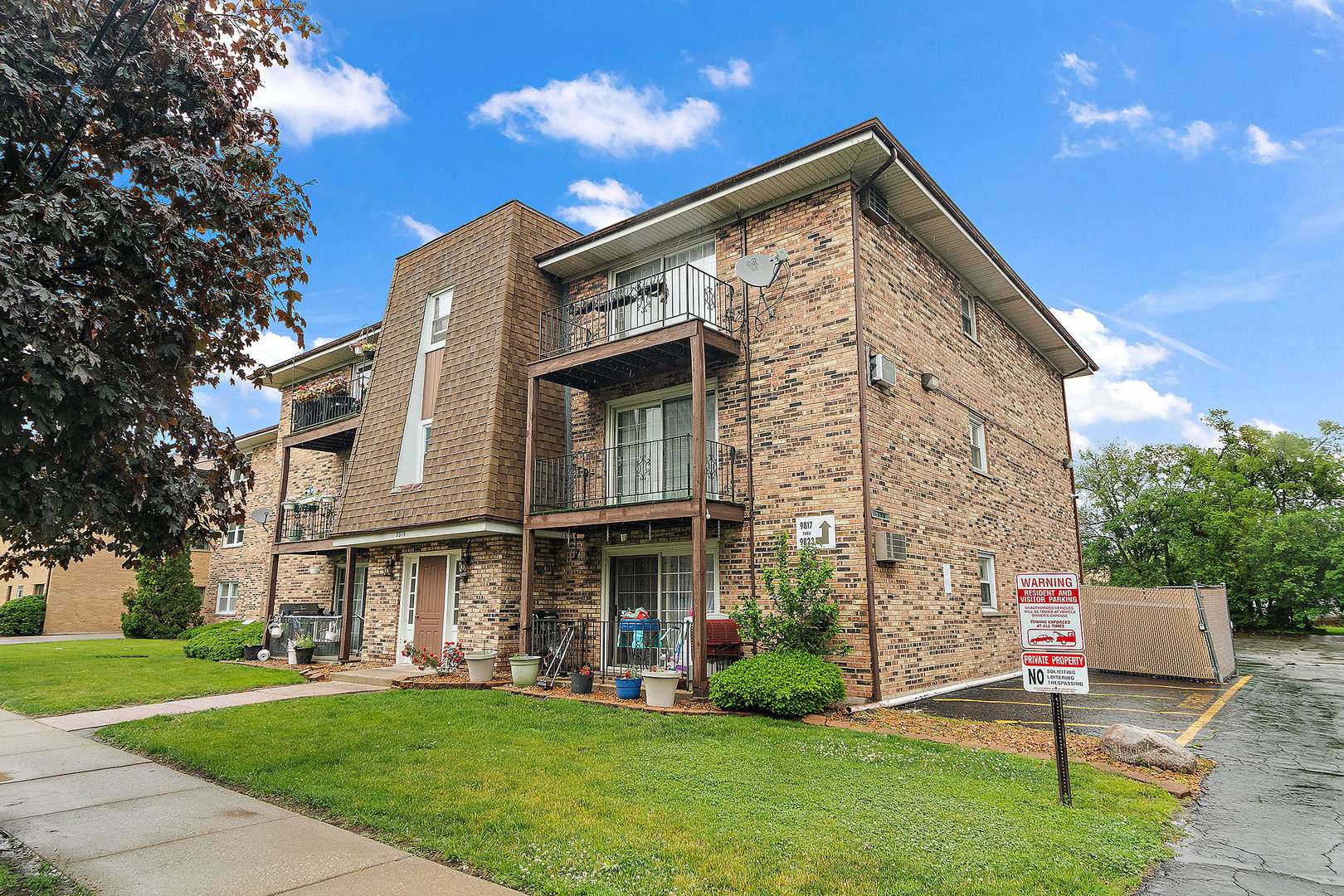 Chicago Ridge, IL 60415,9815 Nottingham Avenue #201