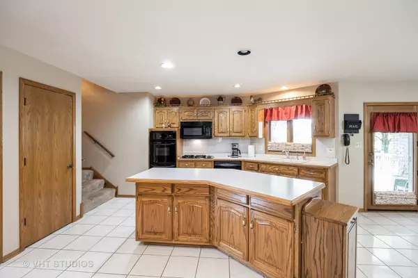Mokena, IL 60448,18821 Dickens Drive